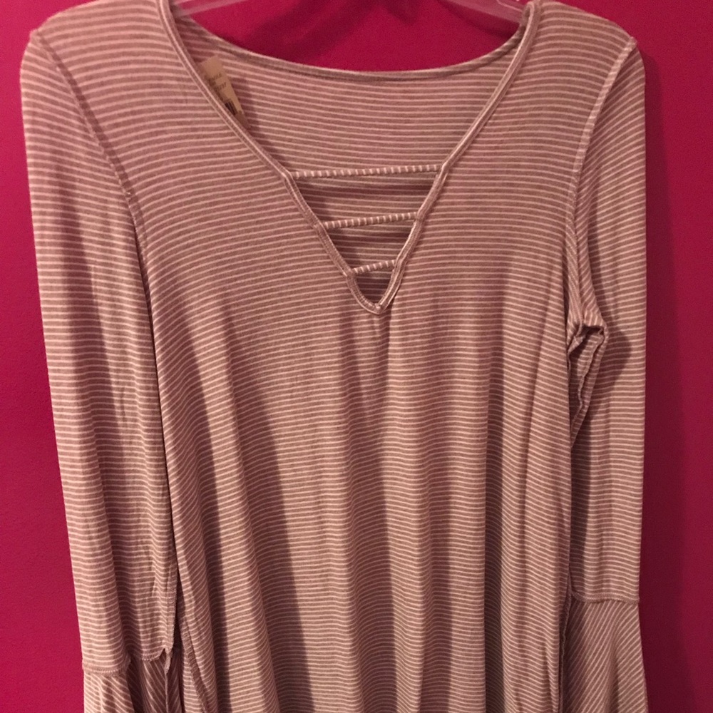 BRAND NEW AMERICAN EAGLE SHIRT!